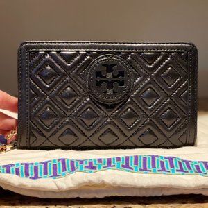 Tory Burch Marion Quilted Smartphone Wristlet
